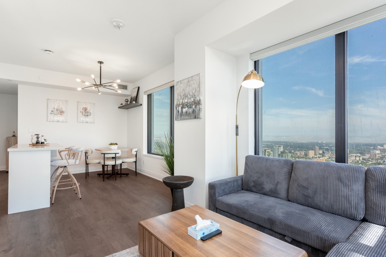Sunset Retreat | 2BR/2BA | CN Tower View + Parking — furnished suite photo 10 in Mississauga