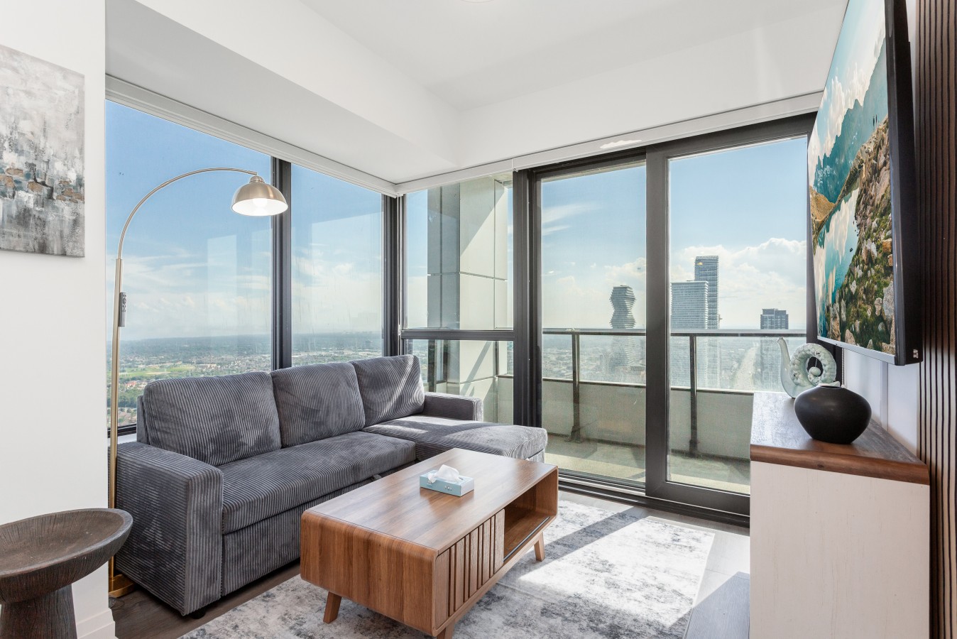 Sunset Retreat | 2BR/2BA | CN Tower View + Parking — furnished suite photo 24 in Mississauga