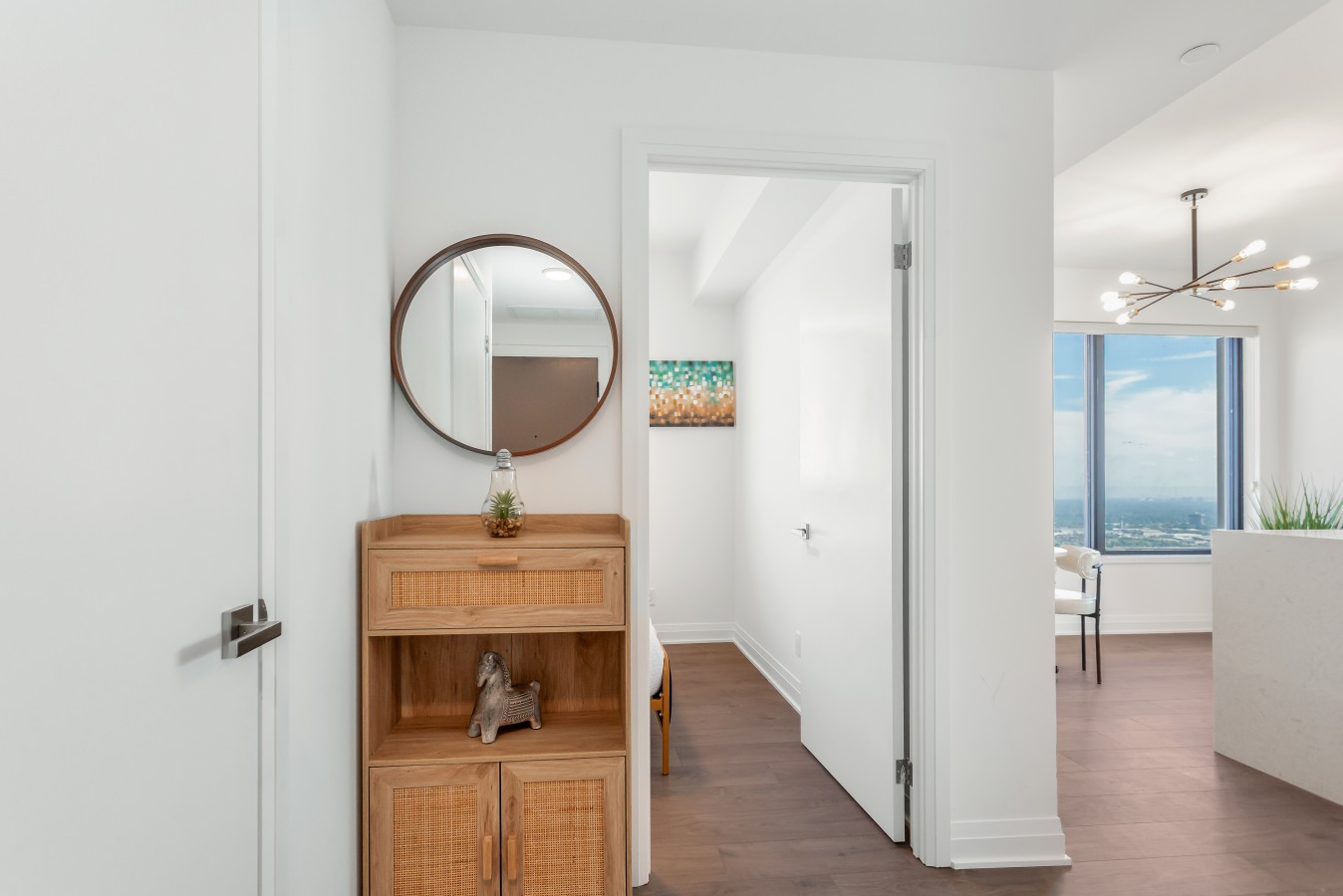 Sunset Retreat | 2BR/2BA | CN Tower View + Parking — furnished suite photo 17 in Mississauga