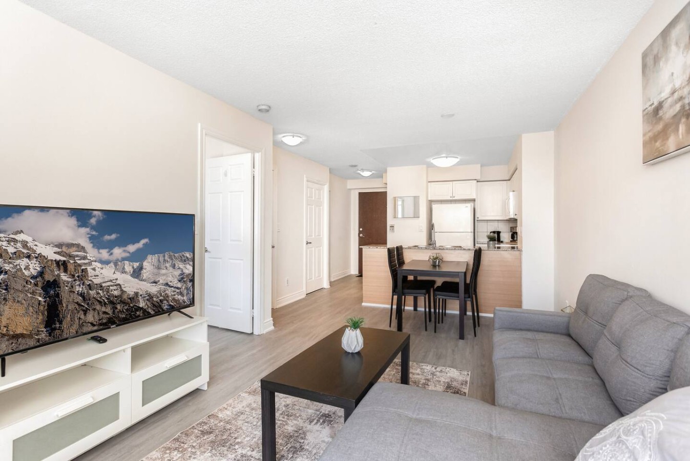 Stylish 2BR Retreat Steps to SQ1 | Prime Location — furnished suite photo 32 in Mississauga