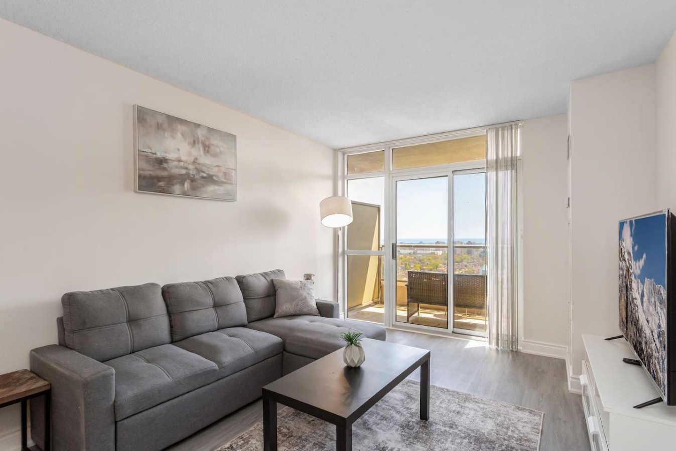 Stylish 2BR Retreat Steps to SQ1 | Prime Location — furnished suite photo 33 in Mississauga