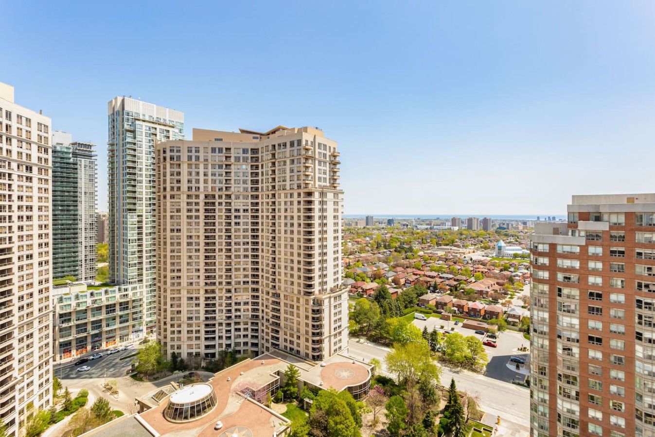 Stylish 2BR Retreat Steps to SQ1 | Prime Location — furnished suite photo 5 in Mississauga