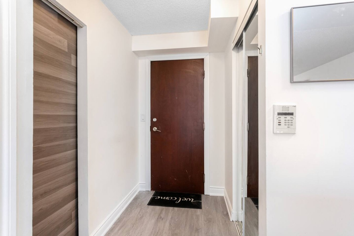 Stylish 2BR Retreat Steps to SQ1 | Prime Location — furnished suite photo 55 in Mississauga