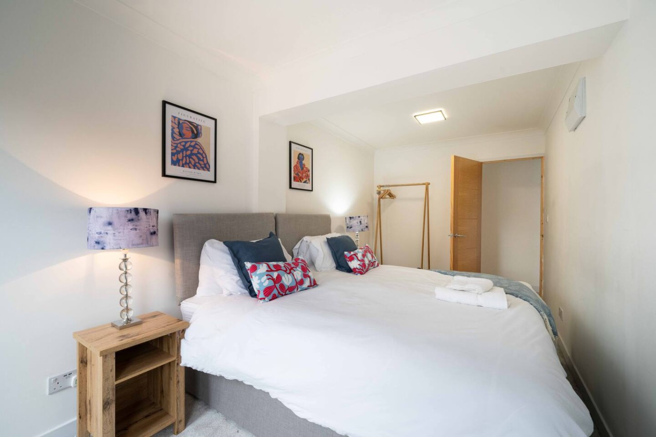 Cutters House*Sleeps 9*Groups*Contractors*Parking in 1 Cutter Close - Property image 35 - VivreStays