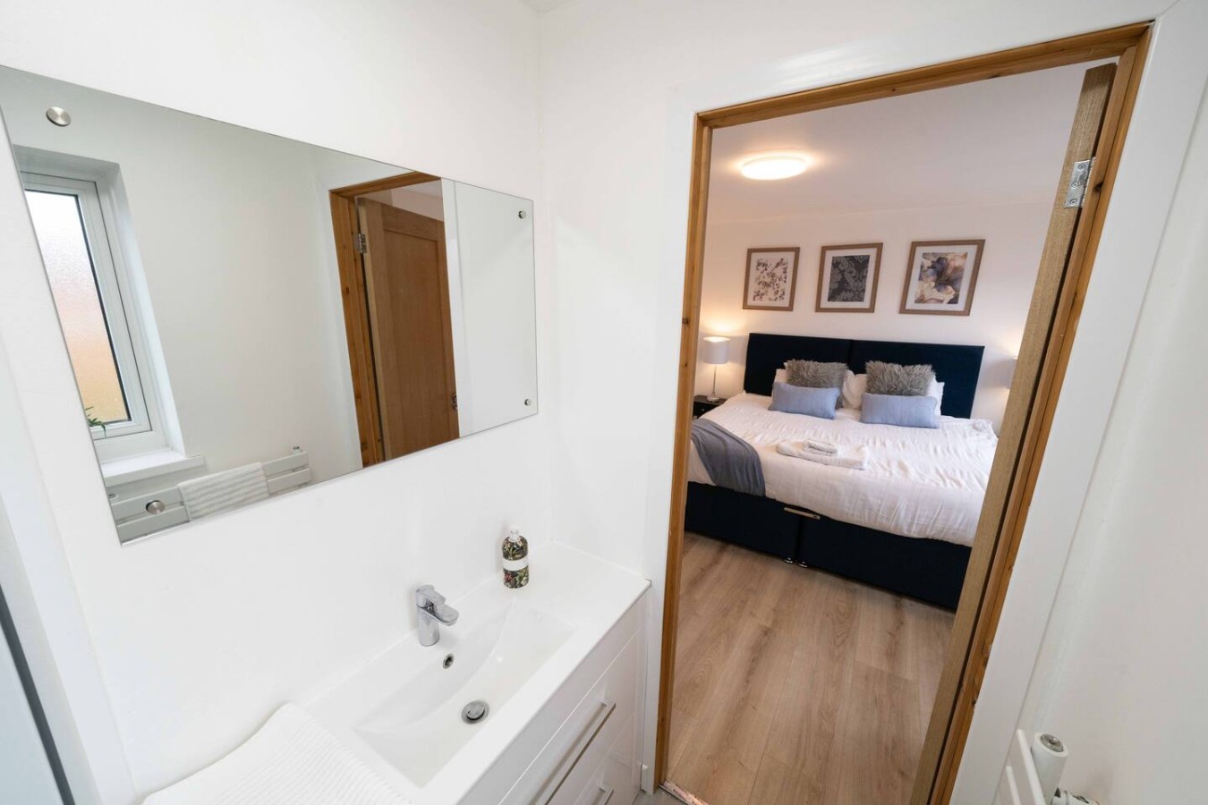 Cutters House*Sleeps 9*Groups*Contractors*Parking in 1 Cutter Close - Property image 26 - VivreStays