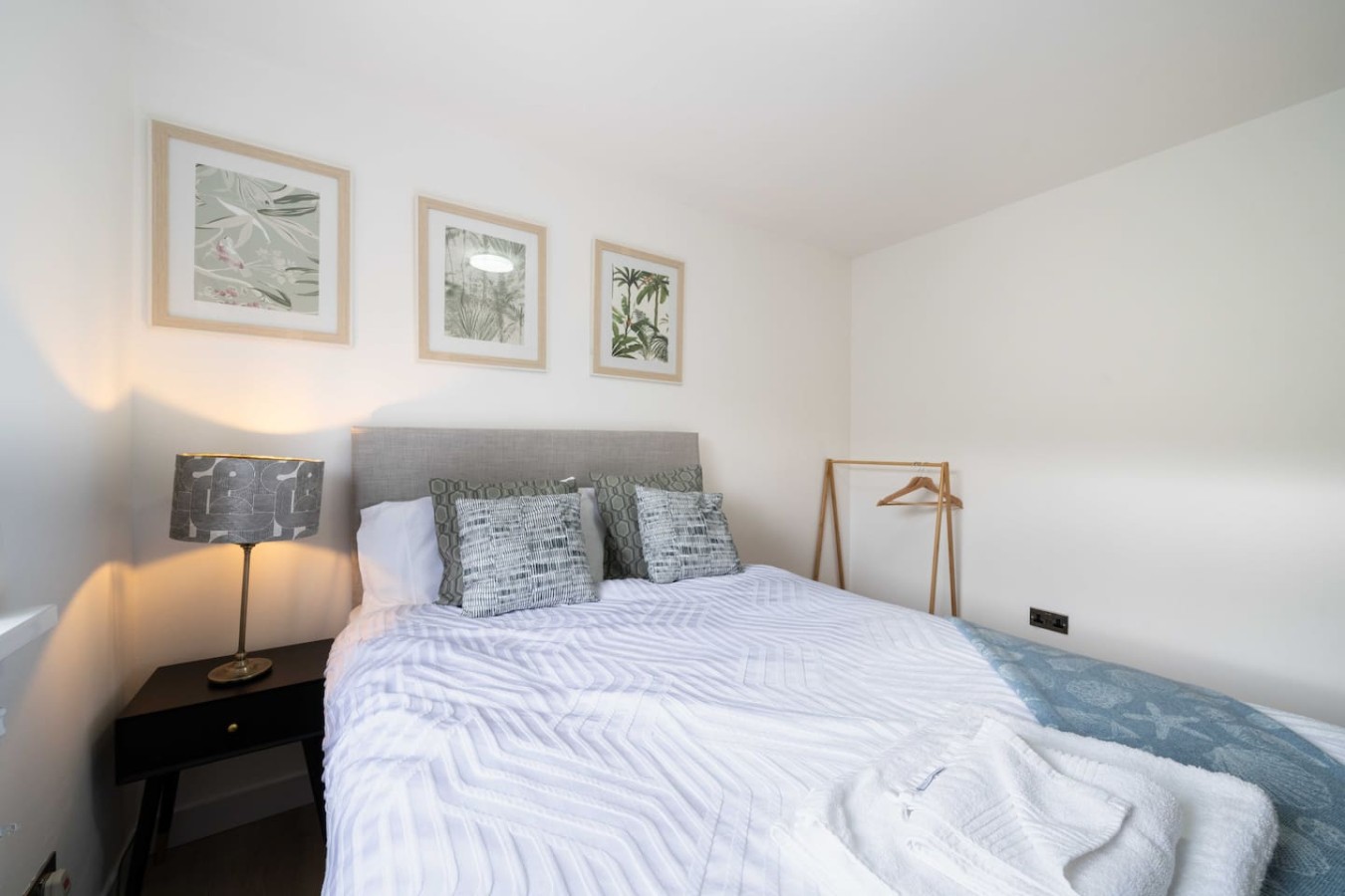 Cutters House*Sleeps 9*Groups*Contractors*Parking in 1 Cutter Close - Property image 28 - VivreStays