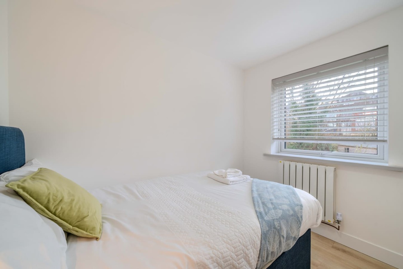 Cutters House*Sleeps 9*Groups*Contractors*Parking in 1 Cutter Close - Property image 12 - VivreStays