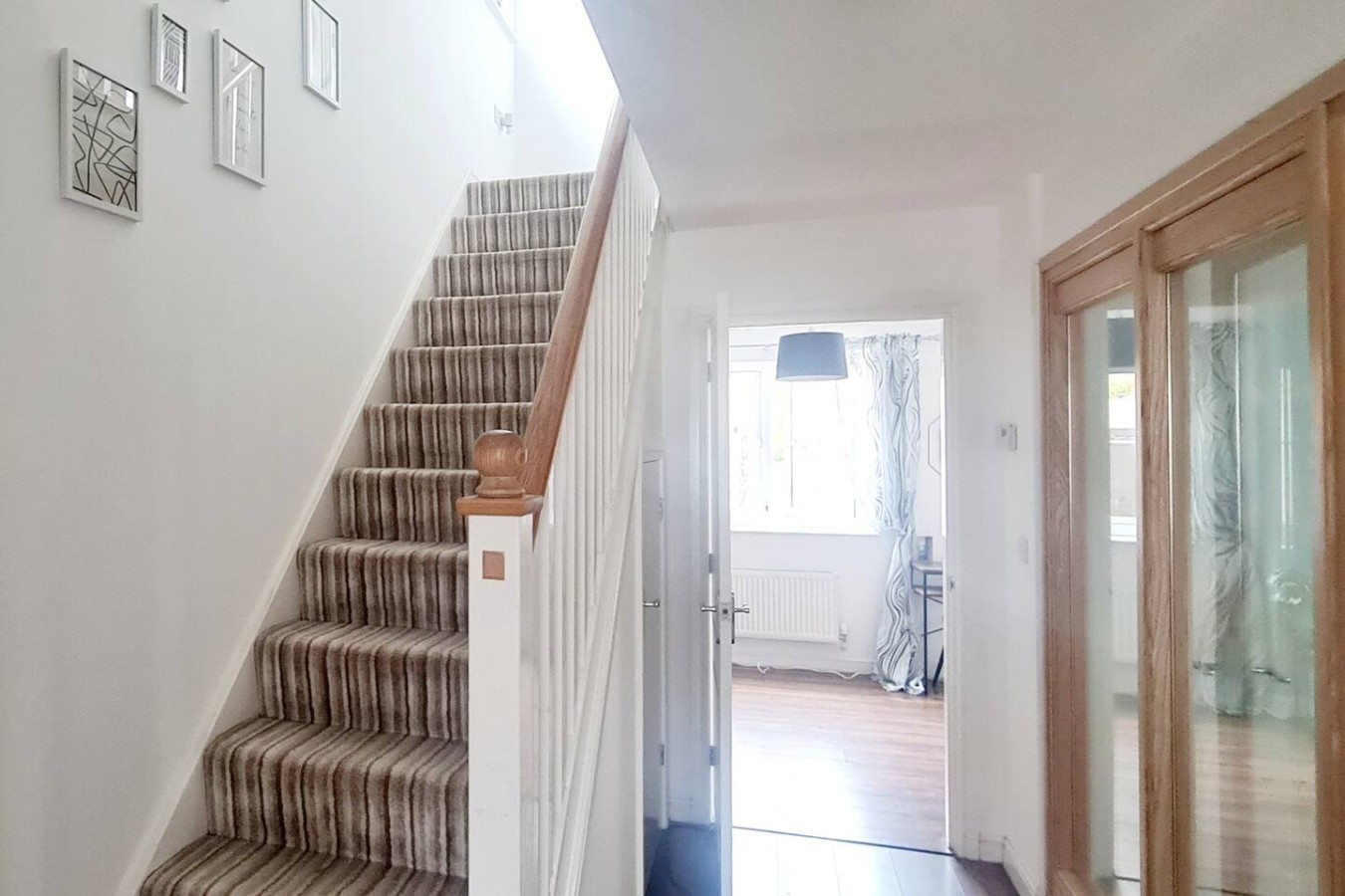 Mon Bank II* Contractors* Parking*Sleeps 5 in 73 Monmouth Castle Drive - Property image 9 - VivreStays