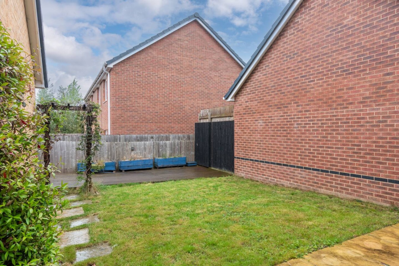 Mon Bank II* Contractors* Parking*Sleeps 5 in 73 Monmouth Castle Drive - Property image 29 - VivreStays