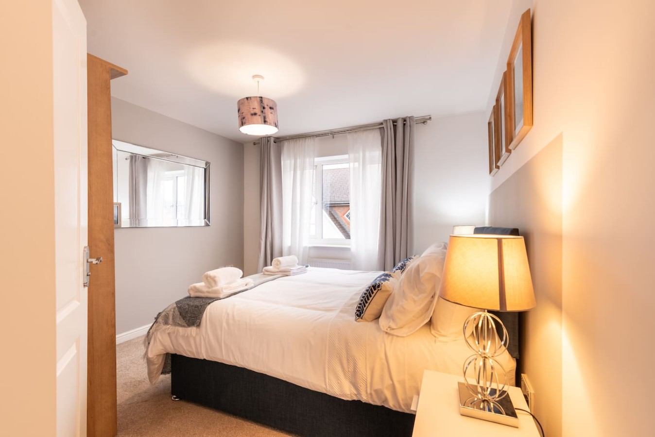 Mon Bank II* Contractors* Parking*Sleeps 5 in 73 Monmouth Castle Drive - Property image 12 - VivreStays