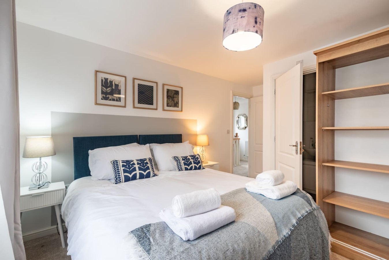 Mon Bank II* Contractors* Parking*Sleeps 5 in 73 Monmouth Castle Drive - Property image 5 - VivreStays