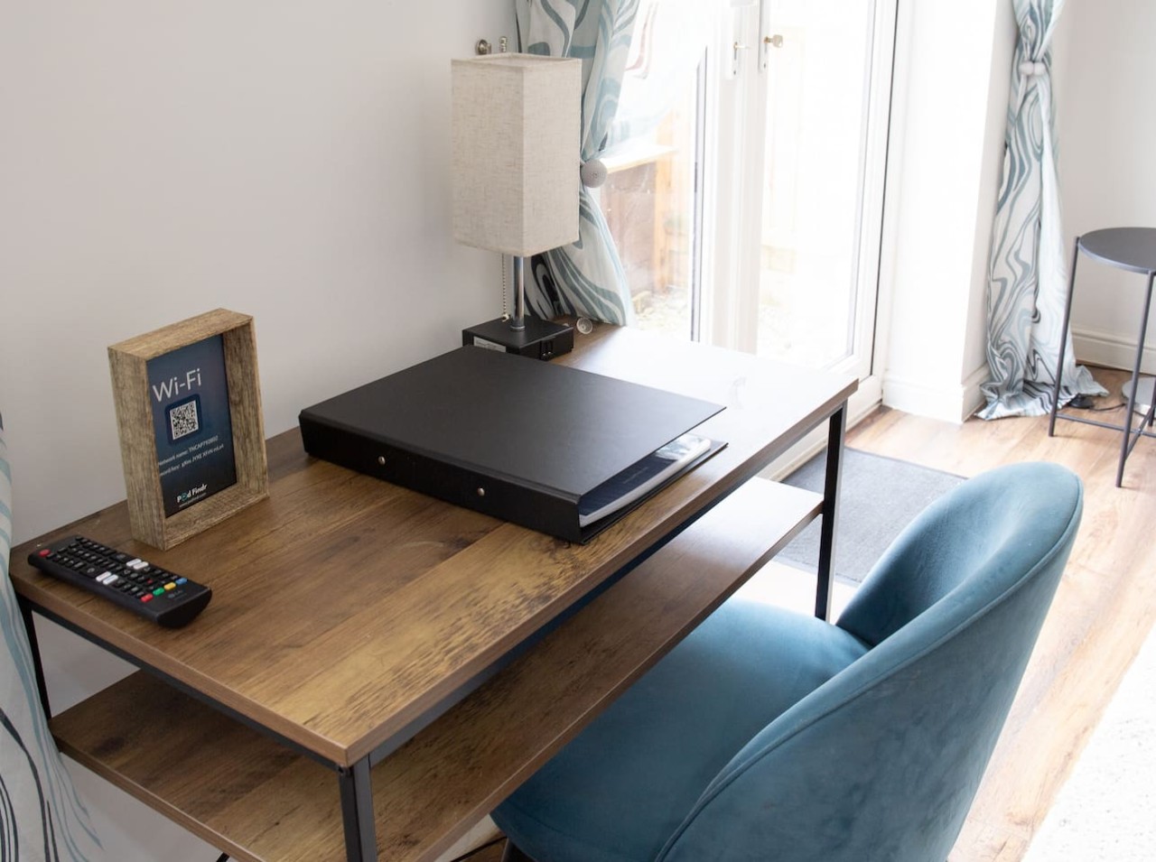 Mon Bank II* Contractors* Parking*Sleeps 5 in 73 Monmouth Castle Drive - Property image 4 - VivreStays