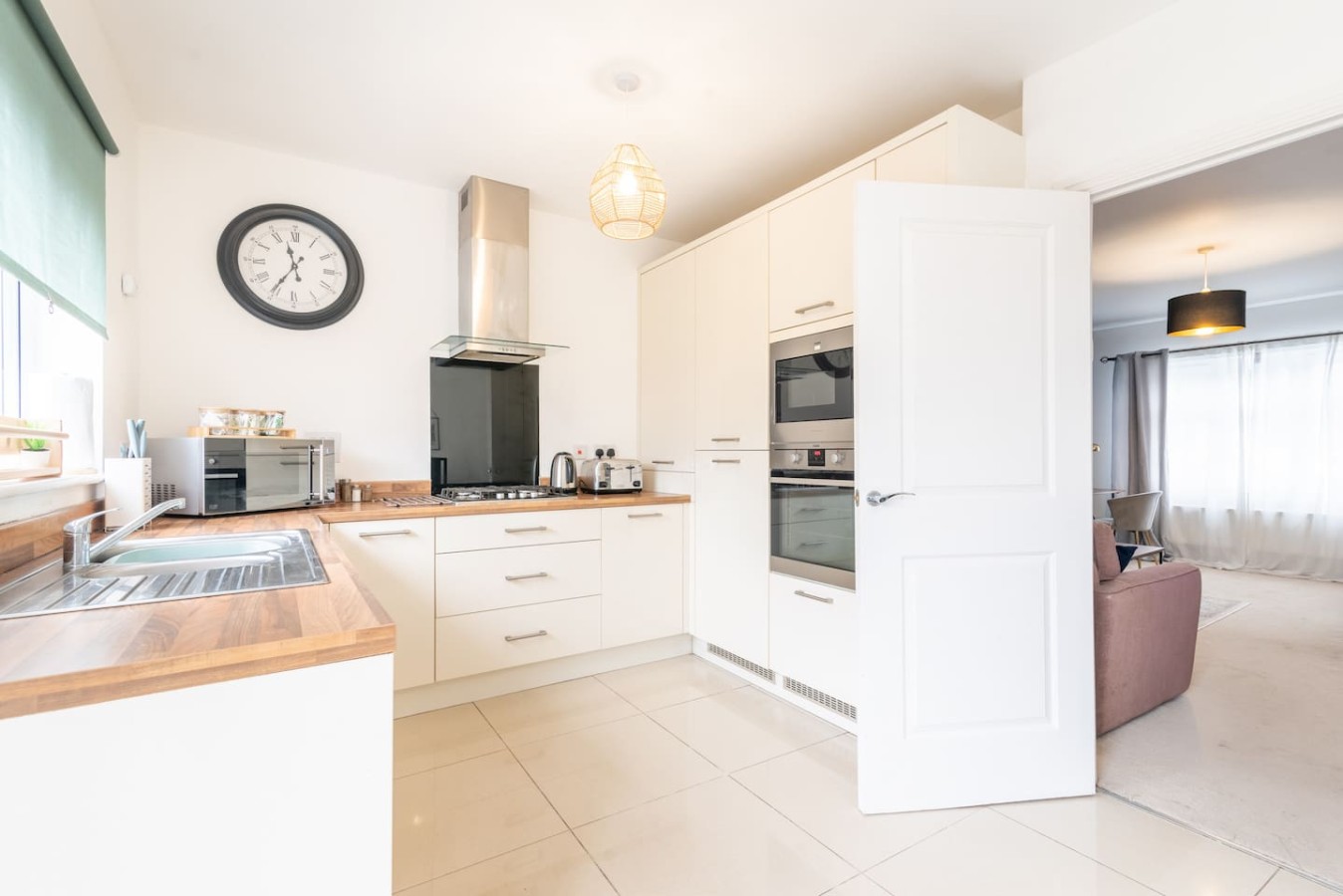 Mon Bank House*Parking*Contractors*Sleeps 6 in 48 Monmouth Castle Drive - Property image 18 - VivreStays
