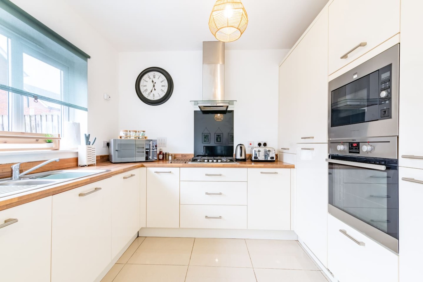 Mon Bank House*Parking*Contractors*Sleeps 6 in 48 Monmouth Castle Drive - Property image 4 - VivreStays
