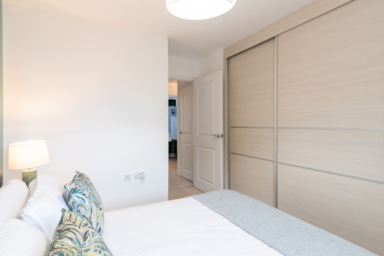 Mon Bank House*Parking*Contractors*Sleeps 6 in 48 Monmouth Castle Drive - Property image 11 - VivreStays