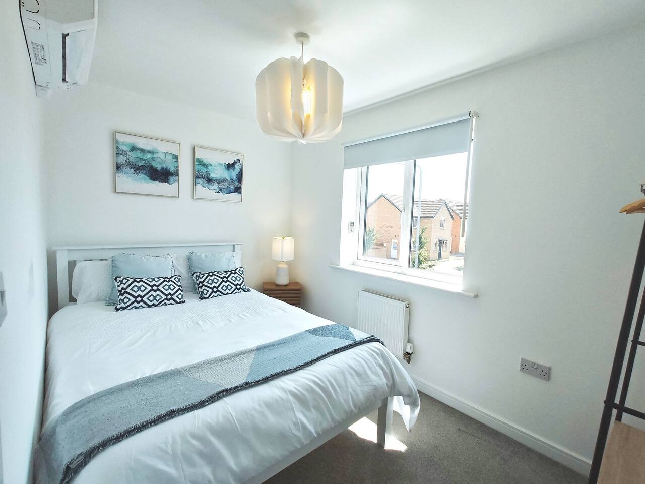 Glynn*House*Newport*sleeps 8*Groups*Parking in 45 Tandem Mill Road - Property image 12 - VivreStays