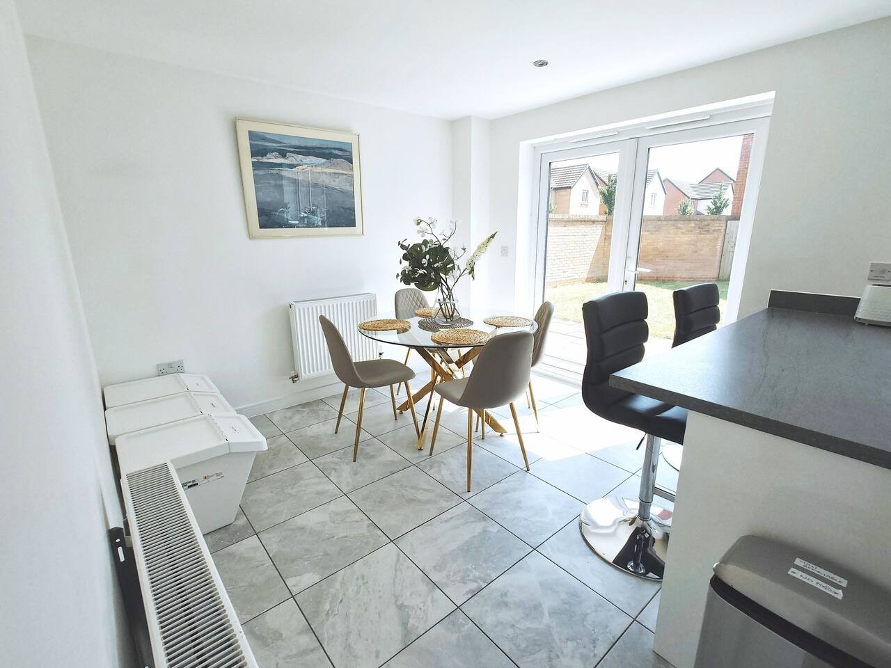 Glynn*House*Newport*sleeps 8*Groups*Parking in 45 Tandem Mill Road - Property image 20 - VivreStays
