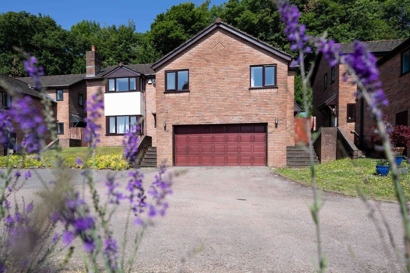 Horizon House*Sleeps 12*Parking*Corporate*Groups in 31 Glanwern Rise - Property image 17 - VivreStays