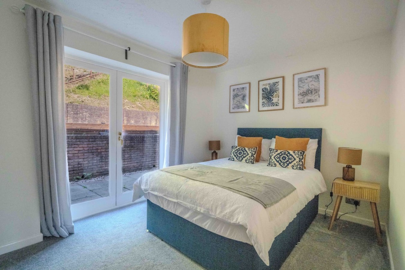 Horizon House*Sleeps 12*Parking*Corporate*Groups in 31 Glanwern Rise - Property image 22 - VivreStays