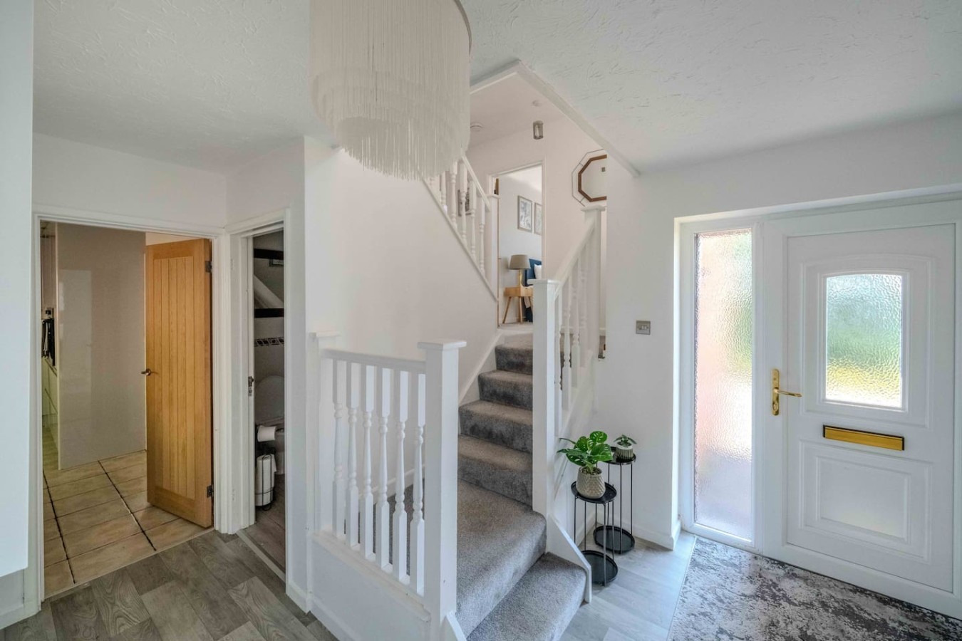 Horizon House*Sleeps 12*Parking*Corporate*Groups in 31 Glanwern Rise - Property image 7 - VivreStays
