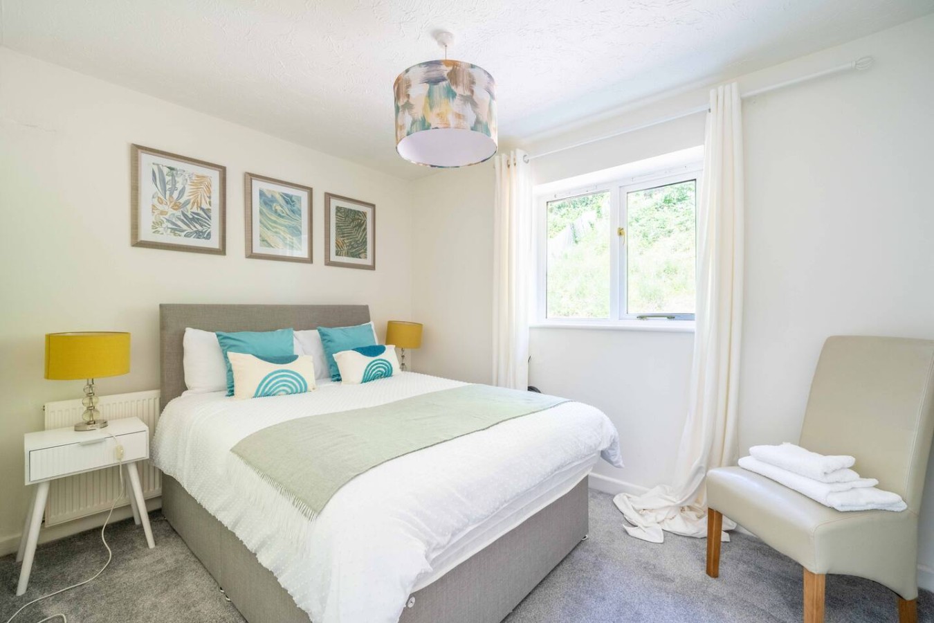 Horizon House*Sleeps 12*Parking*Corporate*Groups in 31 Glanwern Rise - Property image 25 - VivreStays