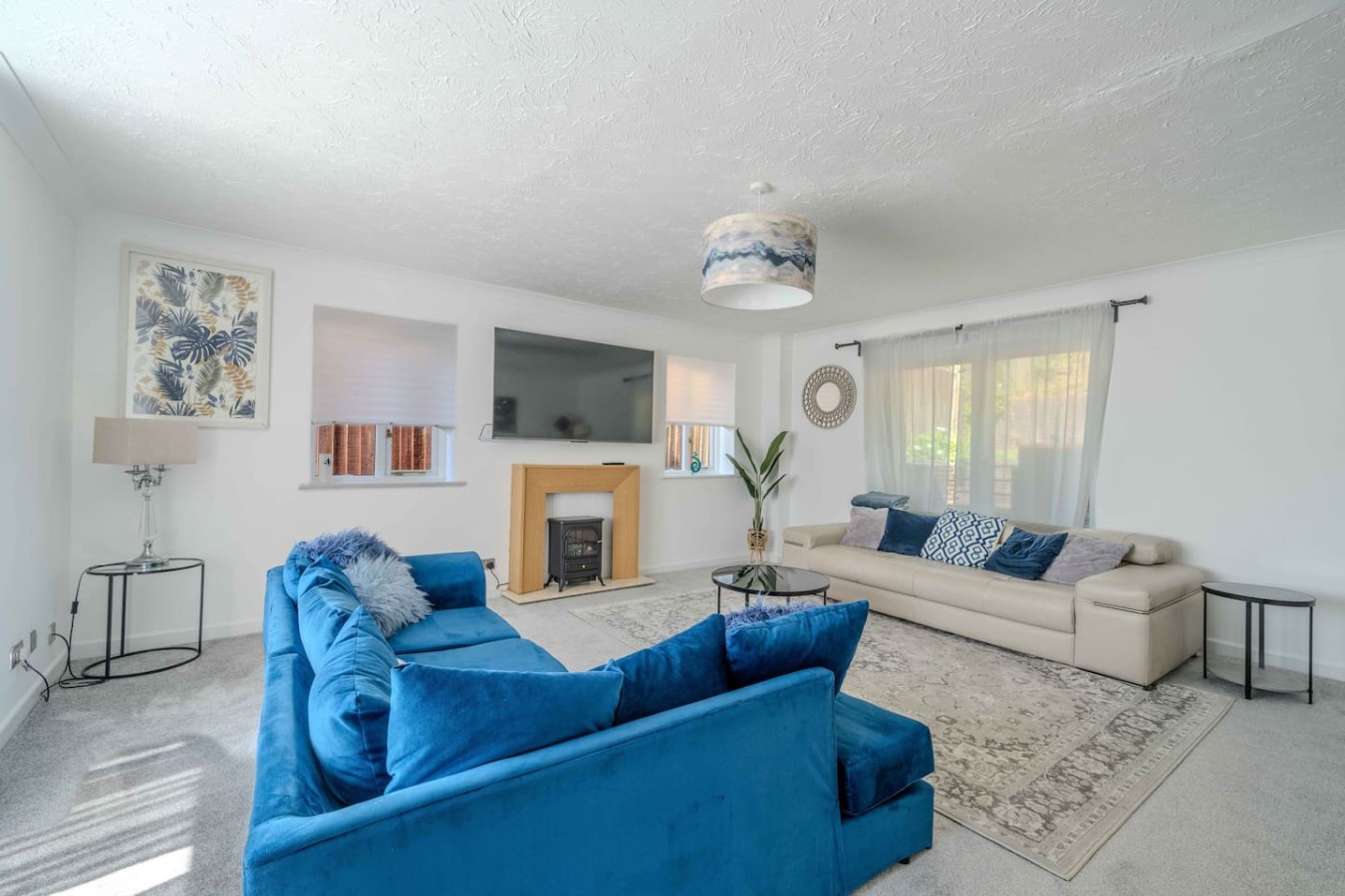 Horizon House*Sleeps 12*Parking*Corporate*Groups in 31 Glanwern Rise - Property image 21 - VivreStays