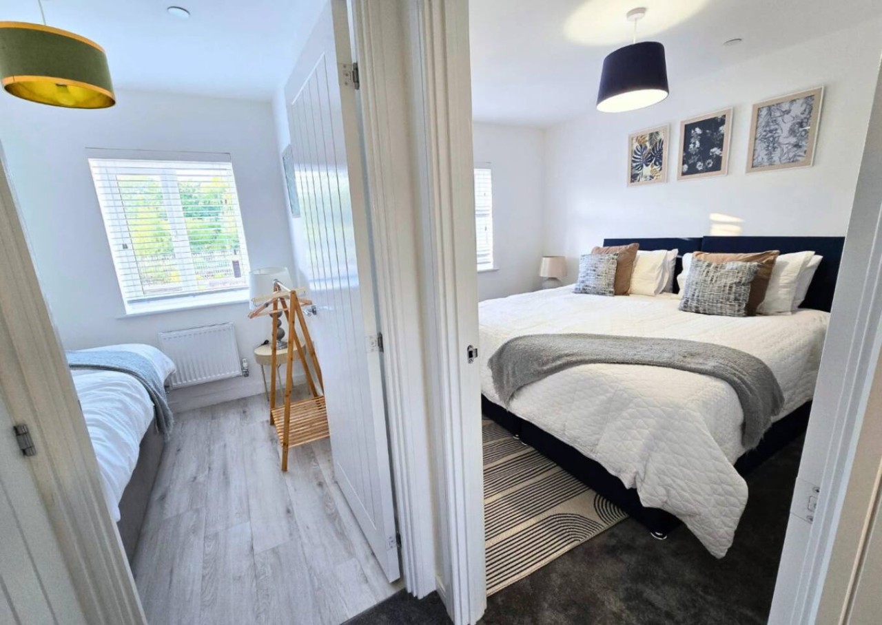 Wayfield House*Sleeps 5*Groups*Parking in 15 Chapel Field Way - Property image 7 - VivreStays