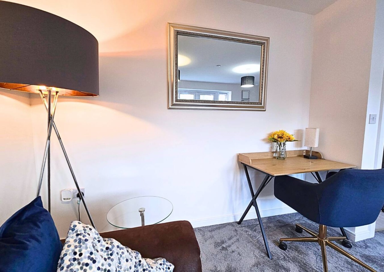 Wayfield House*Sleeps 5*Groups*Parking in 15 Chapel Field Way - Property image 16 - VivreStays