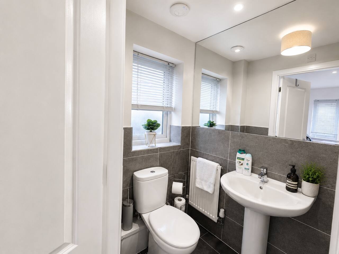 Jubilee House*Sleeps 7*Parking*Contractors*Groups in 14 Obama Grove - Property image 19 - VivreStays