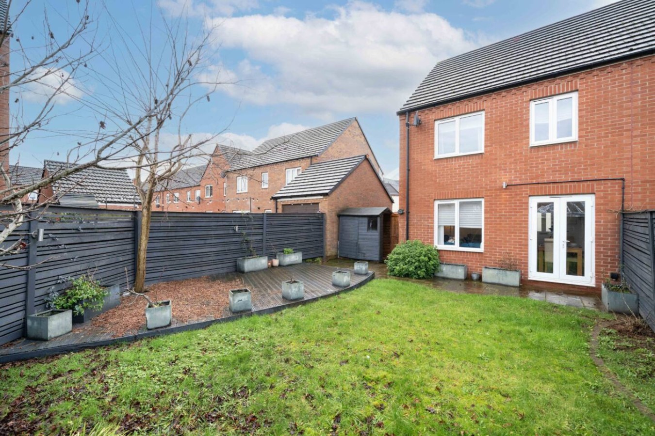 Lysaght House* Groups *Contractors *sleeps 5 in 28 Lysaght Gardens - Property image 20 - VivreStays