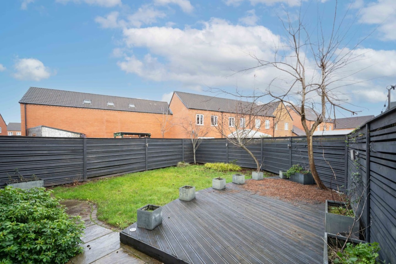 Lysaght House* Groups *Contractors *sleeps 5 in 28 Lysaght Gardens - Property image 7 - VivreStays