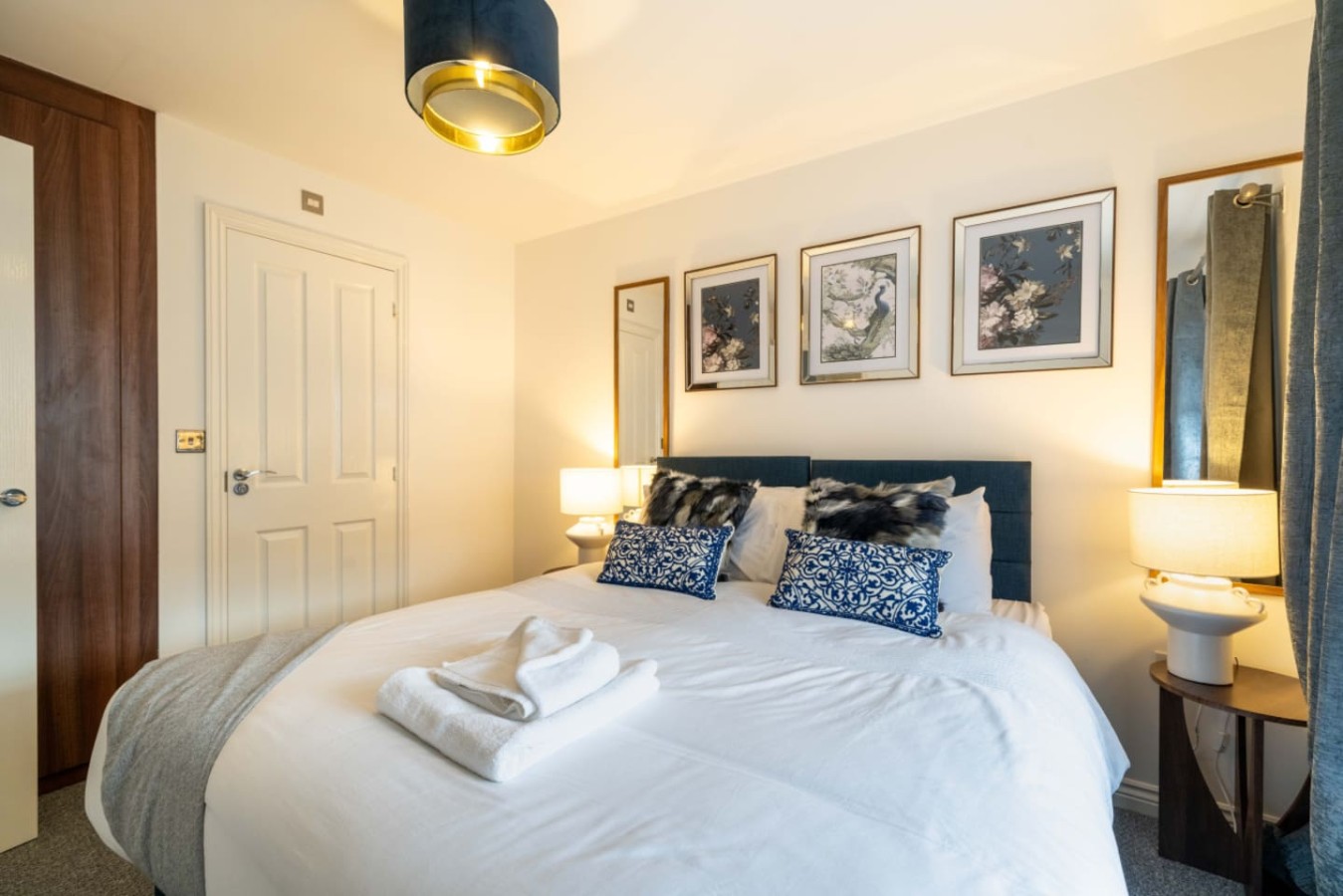 Lysaght House* Groups *Contractors *sleeps 5 in 28 Lysaght Gardens - Property image 2 - VivreStays
