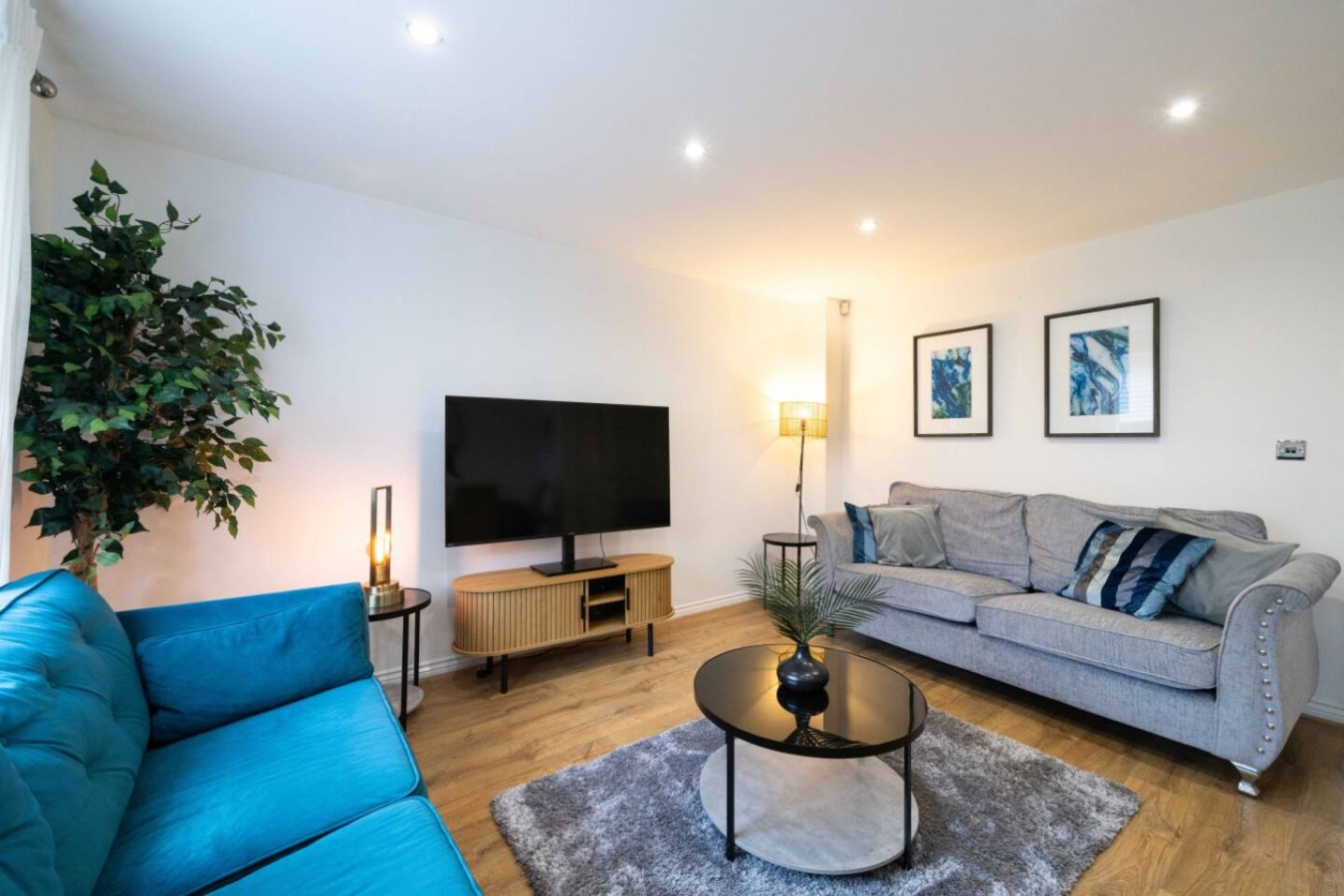 Lysaght House* Groups *Contractors *sleeps 5 in 28 Lysaght Gardens - Property image 25 - VivreStays