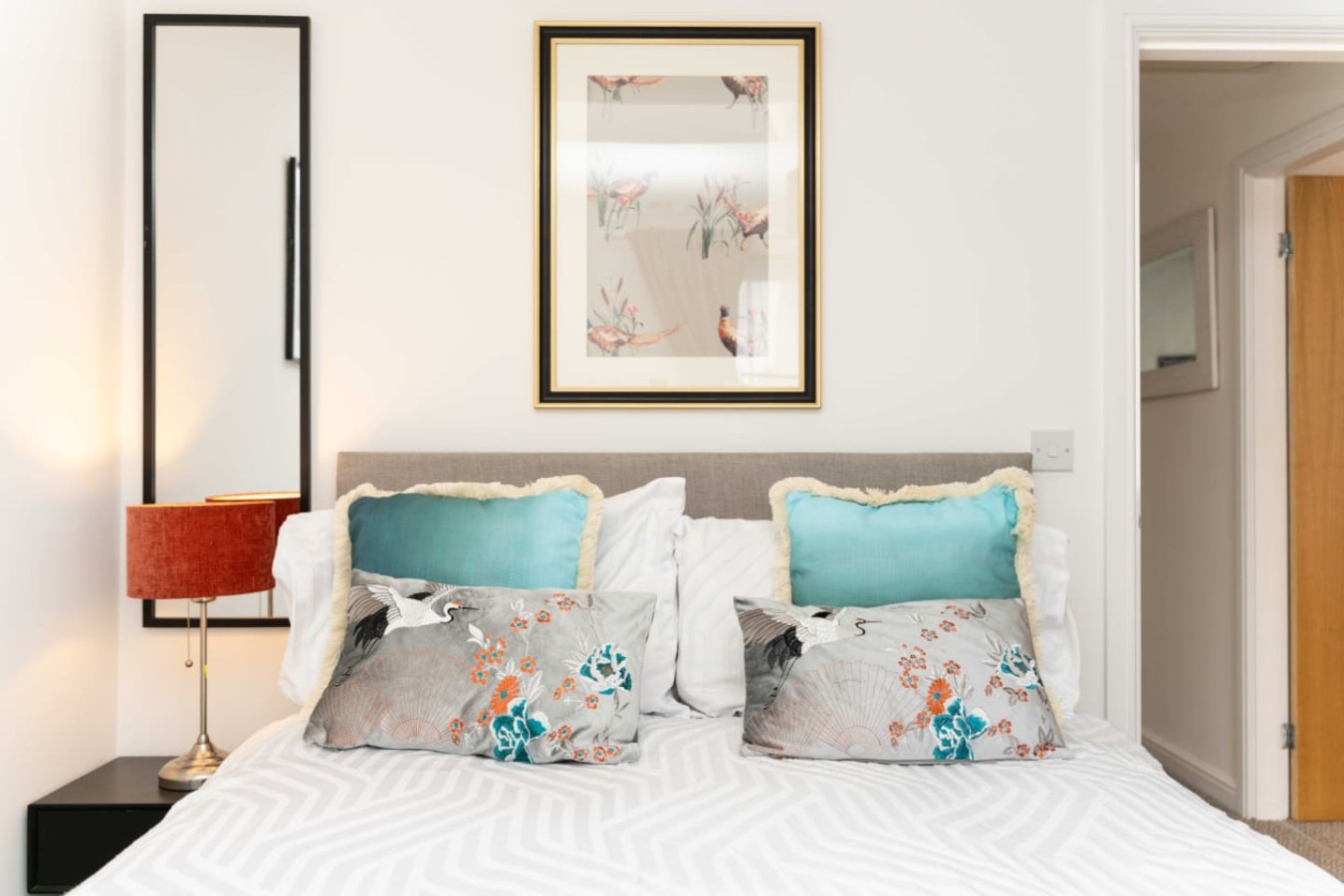 The Coach House, Charming 2 bed Apt, Free Parking in 12 Beading Close - Property image 35 - VivreStays
