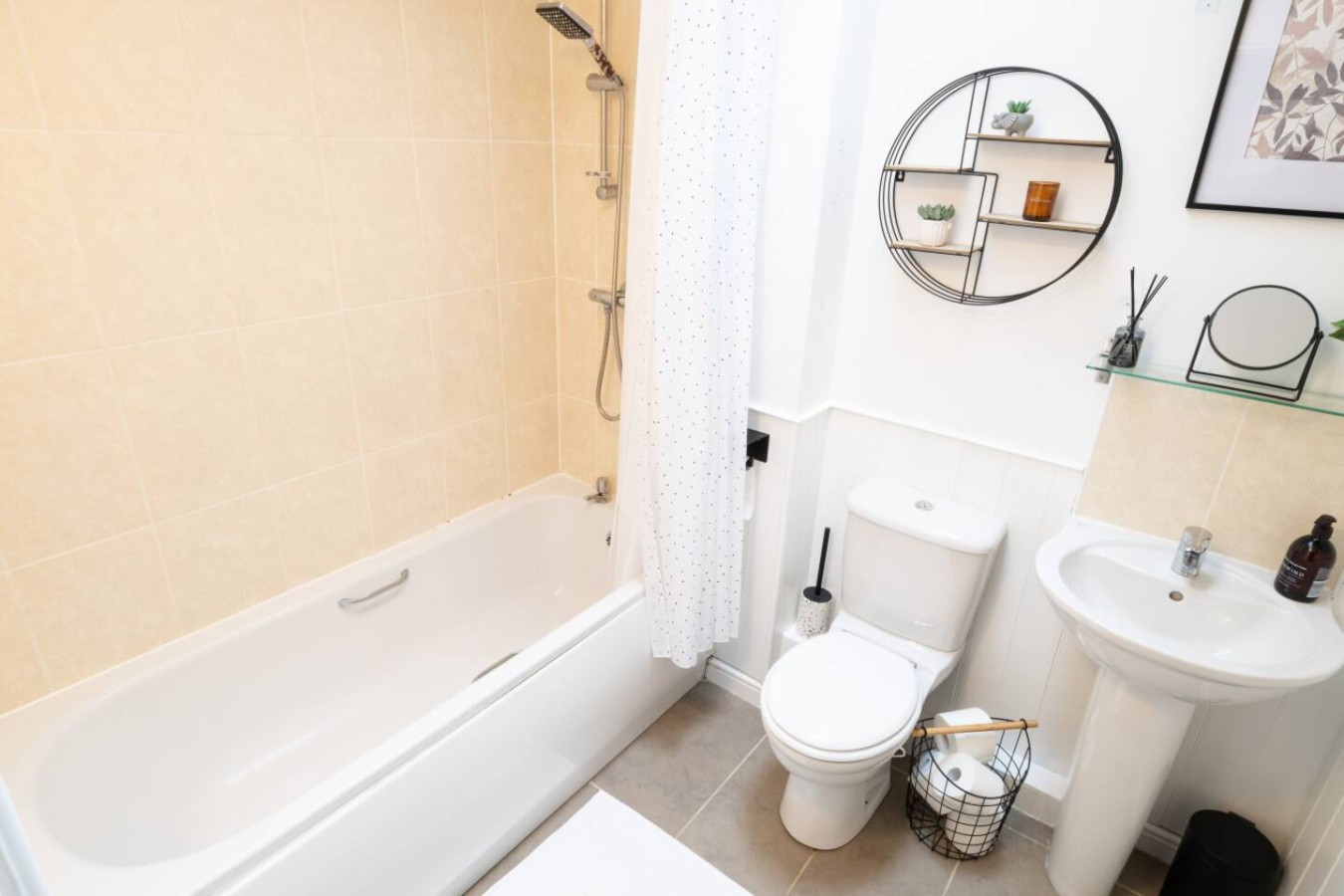 The Coach House, Charming 2 bed Apt, Free Parking in 12 Beading Close - Property image 24 - VivreStays