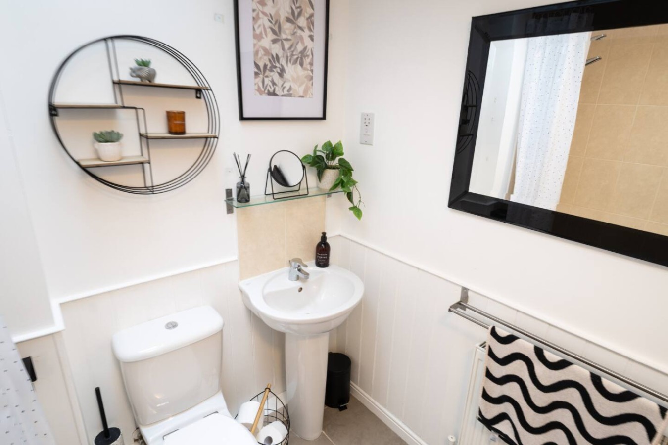 The Coach House, Charming 2 bed Apt, Free Parking in 12 Beading Close - Property image 23 - VivreStays