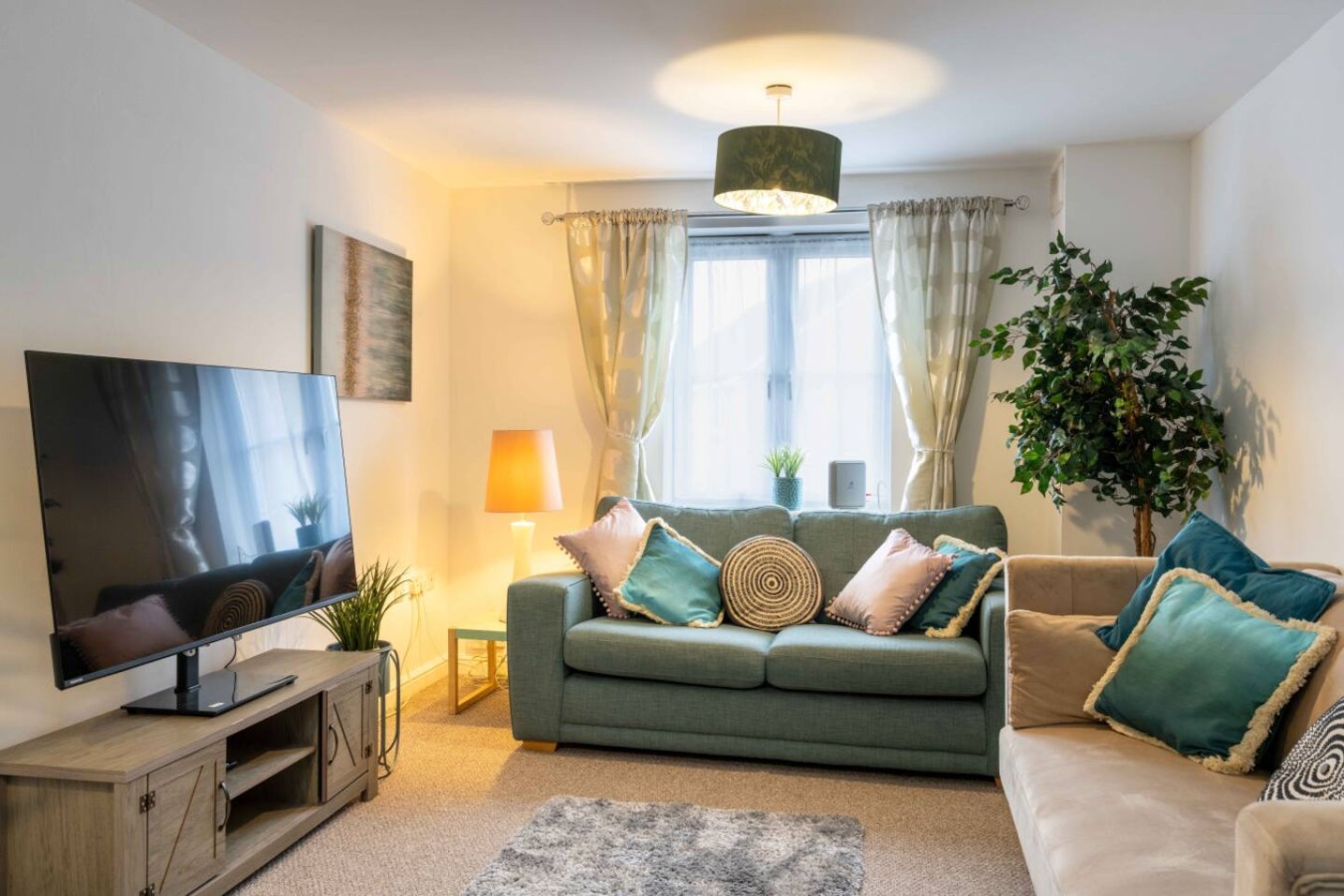 The Coach House, Charming 2 bed Apt, Free Parking in 12 Beading Close - Property image 18 - VivreStays