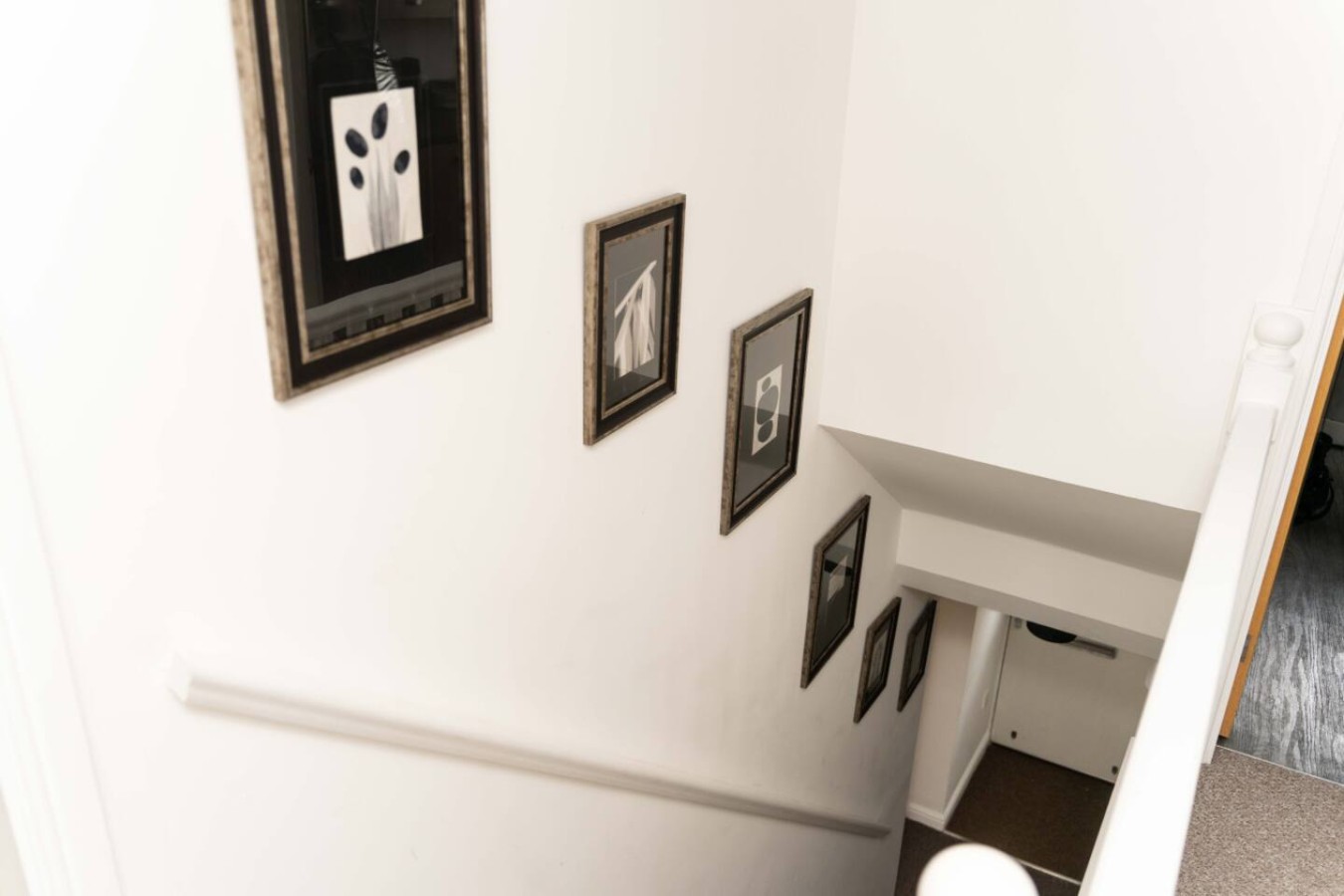 The Coach House, Charming 2 bed Apt, Free Parking in 12 Beading Close - Property image 13 - VivreStays