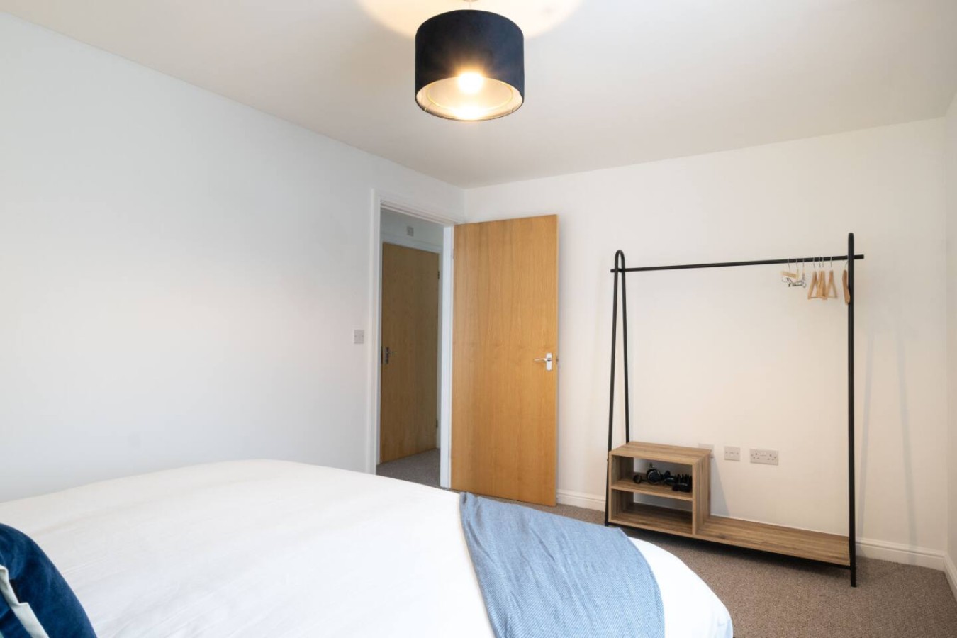 The Coach House, Charming 2 bed Apt, Free Parking in 12 Beading Close - Property image 34 - VivreStays