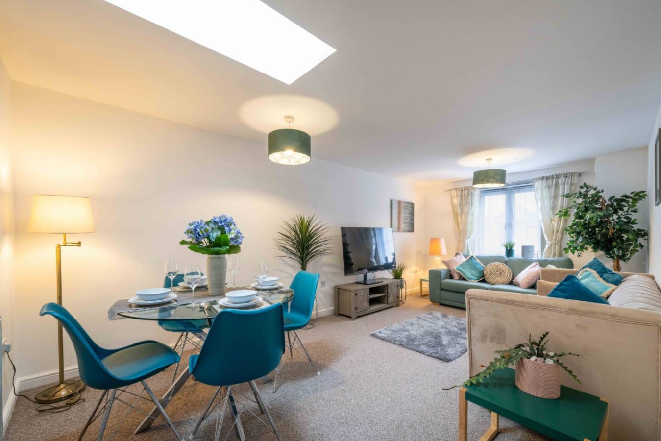The Coach House, Charming 2 bed Apt, Free Parking in 12 Beading Close - Property image 14 - VivreStays