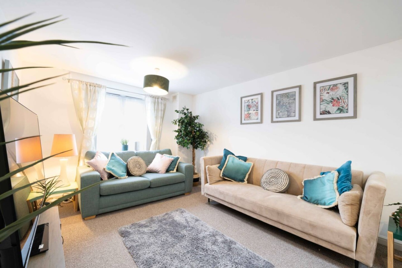 The Coach House, Charming 2 bed Apt, Free Parking in 12 Beading Close - Property image 3 - VivreStays