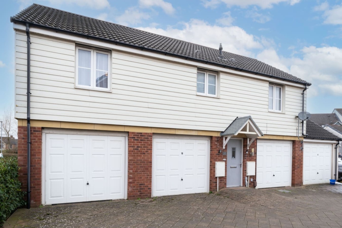 The Coach House, Charming 2 bed Apt, Free Parking in 12 Beading Close - Property image 16 - VivreStays
