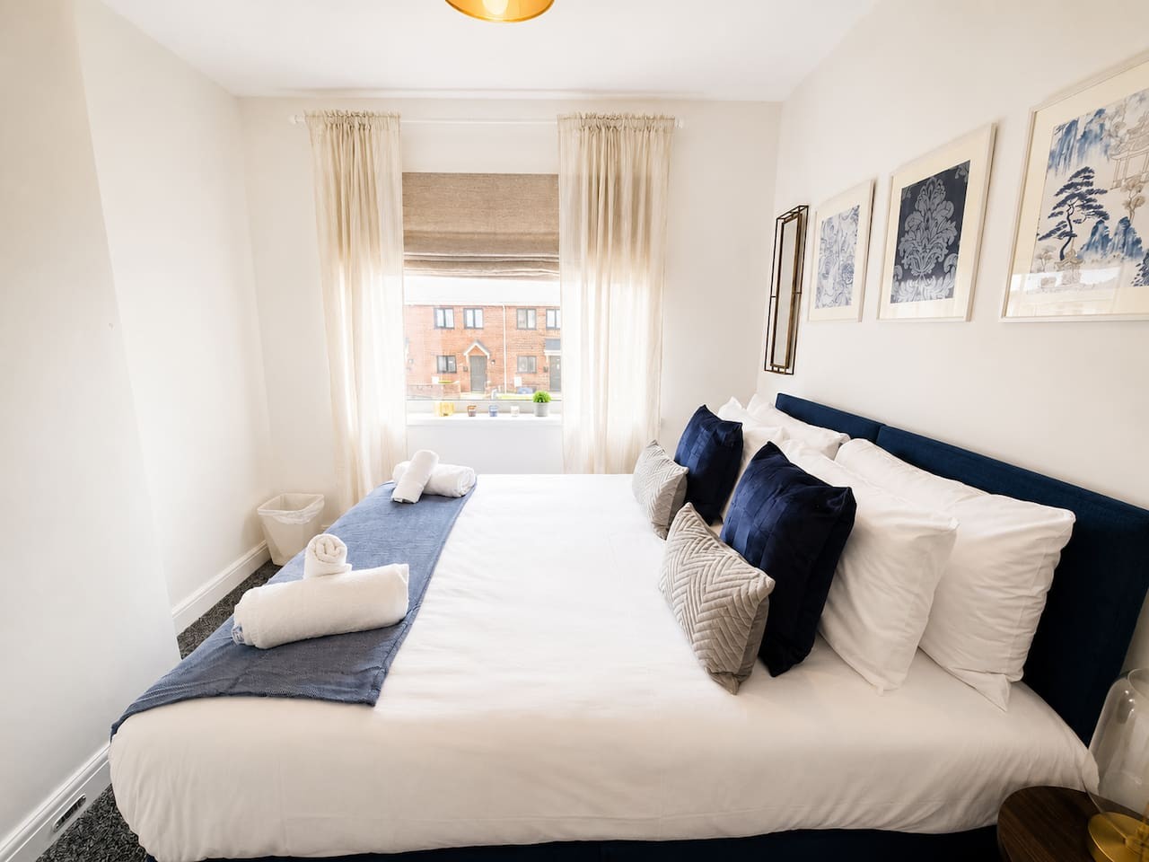 Somerton House*Sleeps 5*Contractors*Groups in 41 Somerton Road - Property image 16 - VivreStays