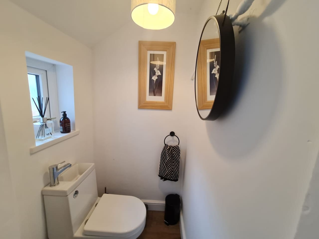 Somerton House*Sleeps 5*Contractors*Groups in 41 Somerton Road - Property image 15 - VivreStays