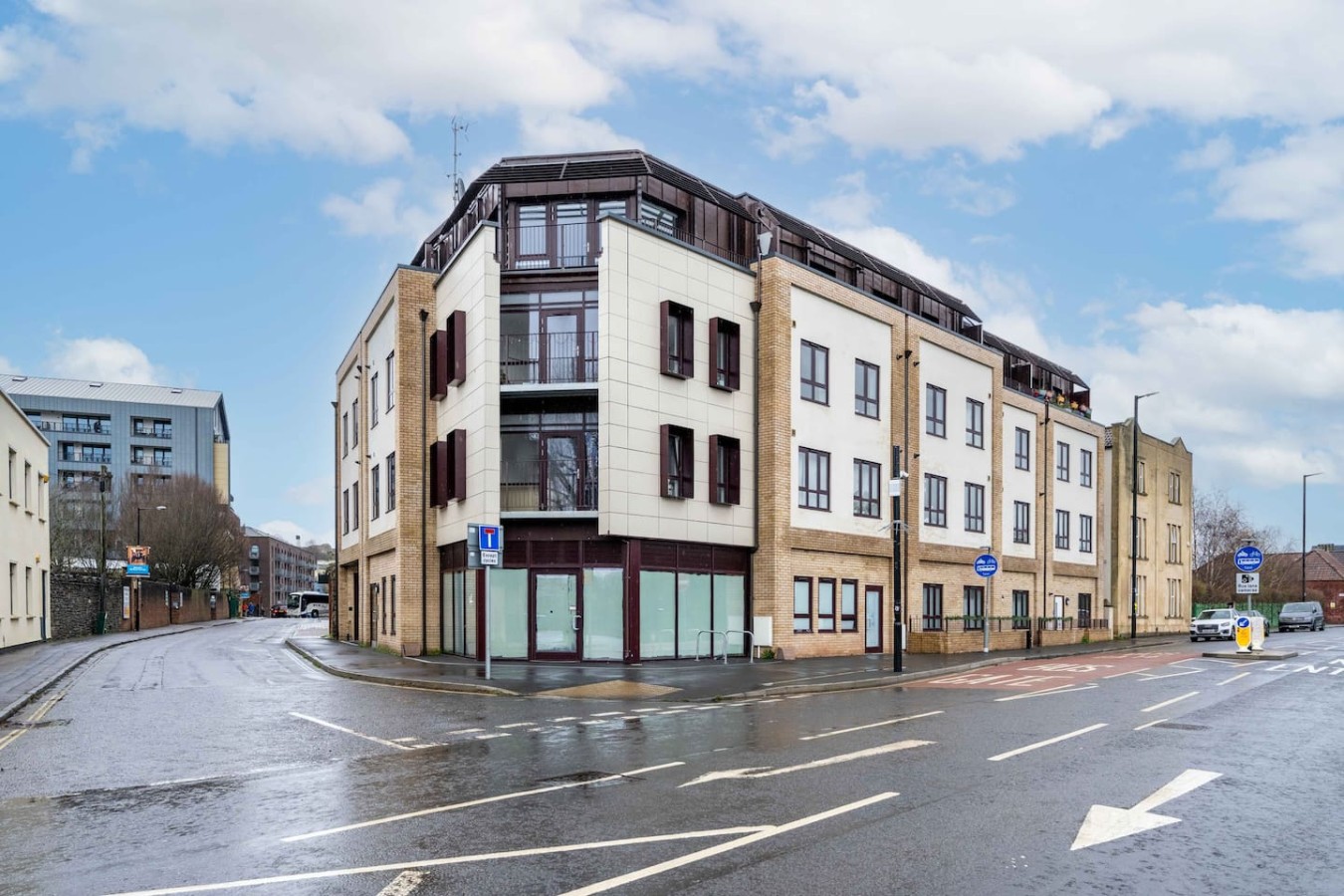 The Cumberland*Water Views*Central *Sleeps 5 in 2 Gas Ferry Road flat 12 - Property image 11 - VivreStays