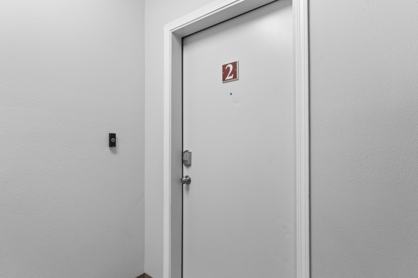 DOOR01.jpg
