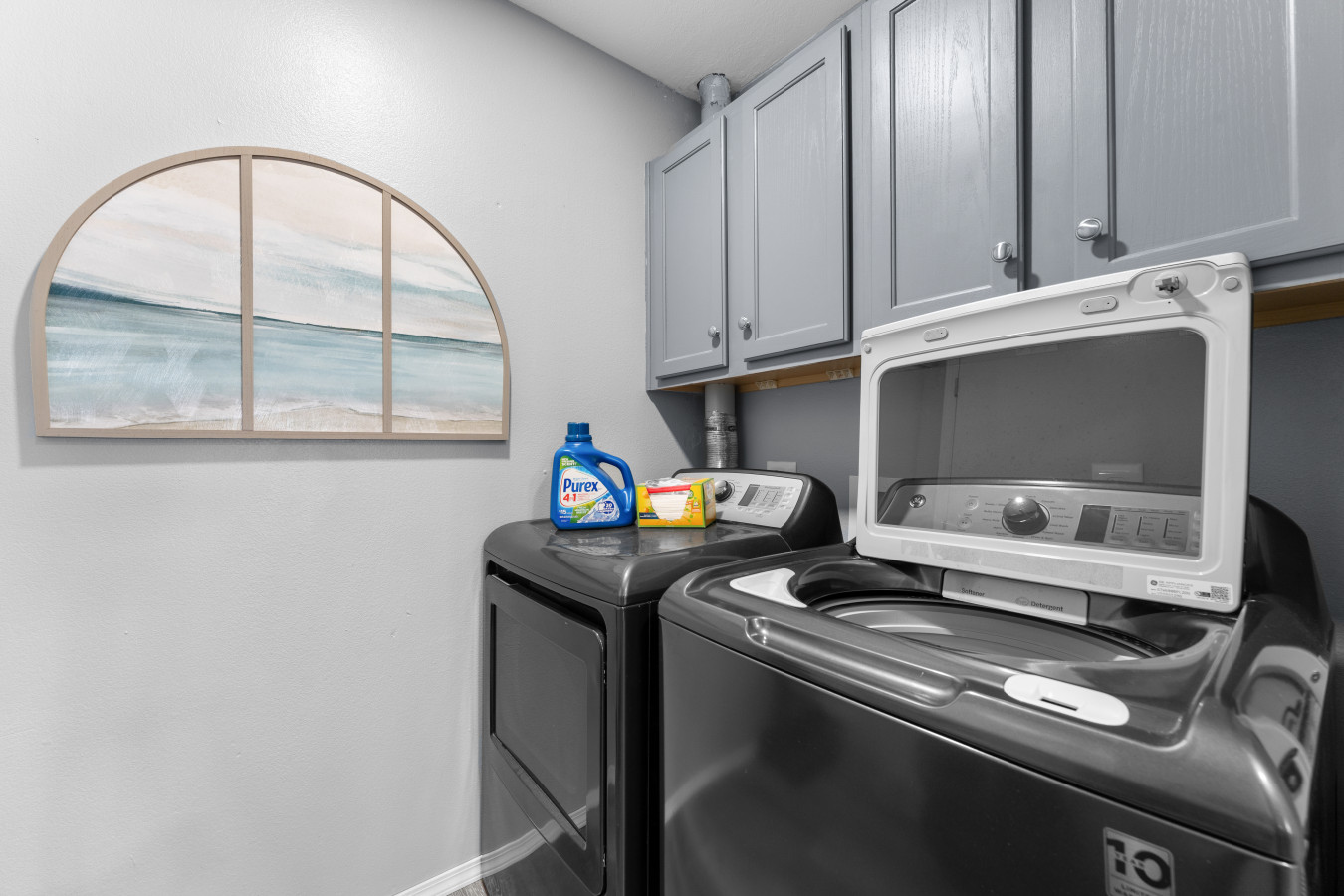 LAUNDRY.jpg