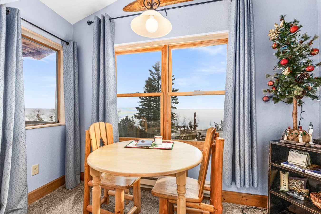 Perfect table for having coffee or cocktails and overlooking the gardens and lake.