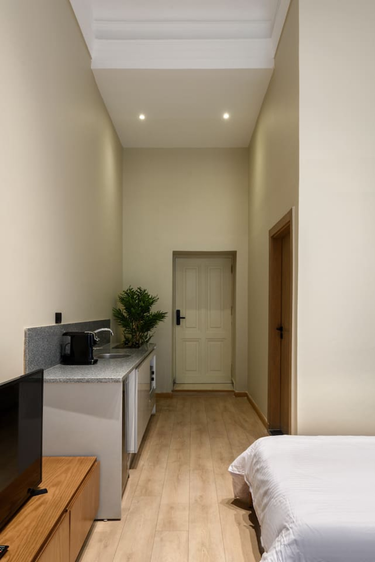 Historic Downtown Studio in Cairo - bedroom view 2