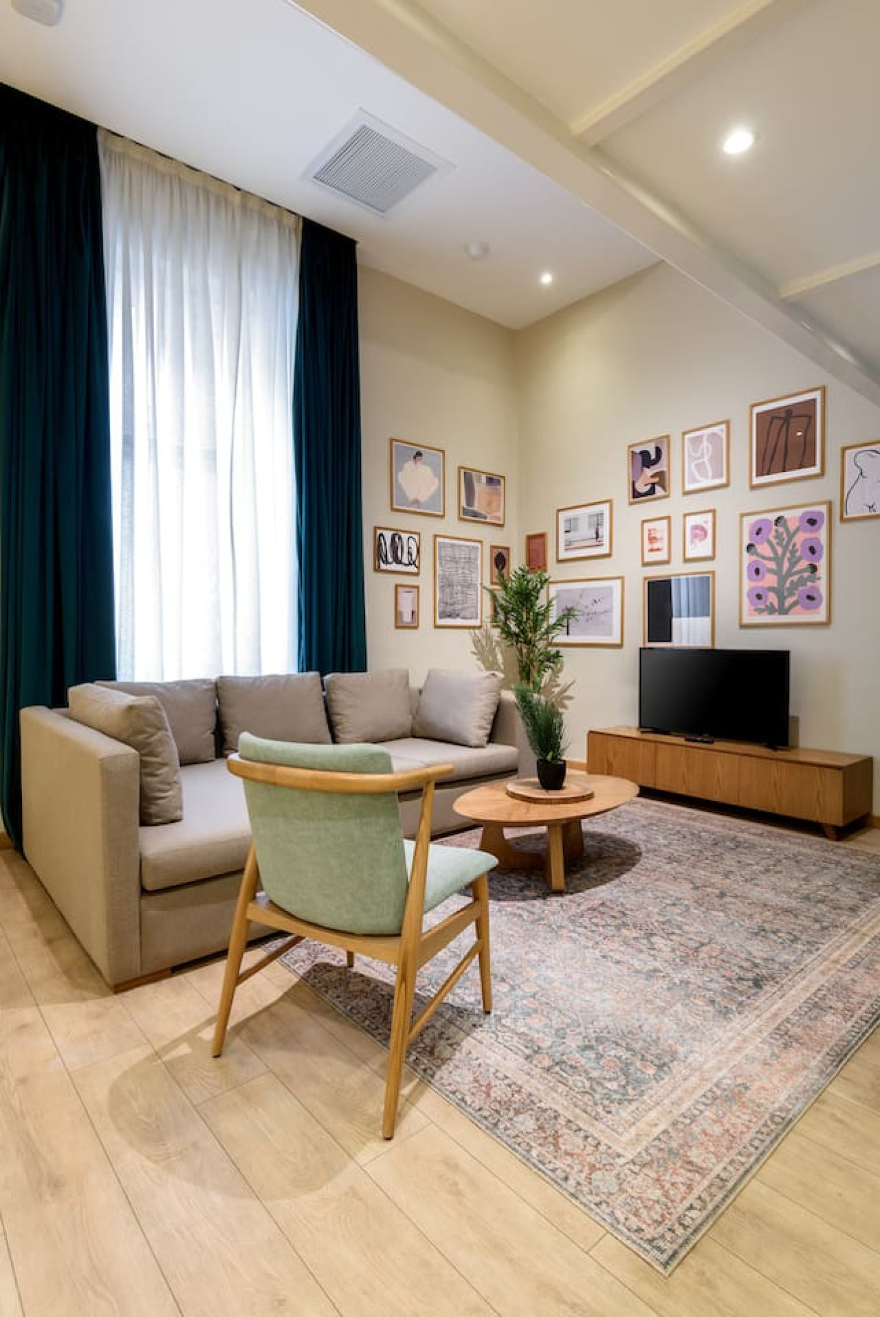Historic Cairo Downtown Loft in Cairo - kitchen view 3